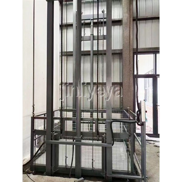 導軌式升降平臺